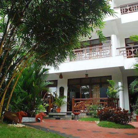 Chakra Ayurvedic Resort Kovalam Buitenkant foto