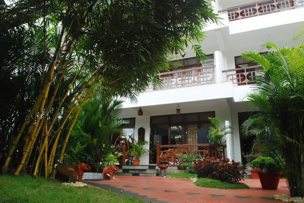 Chakra Ayurvedic Resort Kovalam Buitenkant foto