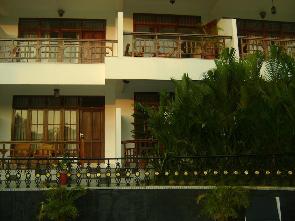 Chakra Ayurvedic Resort Kovalam Buitenkant foto
