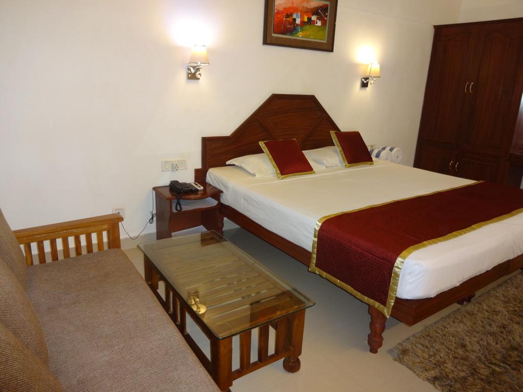 Chakra Ayurvedic Resort Kovalam Buitenkant foto