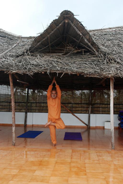 Chakra Ayurvedic Resort Kovalam Buitenkant foto