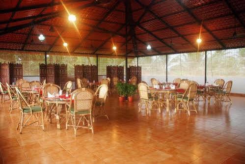 Chakra Ayurvedic Resort Kovalam Buitenkant foto