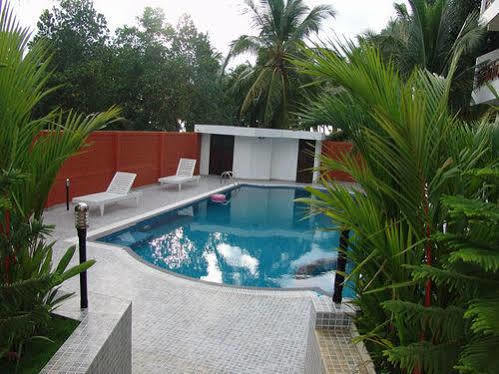 Chakra Ayurvedic Resort Kovalam Buitenkant foto